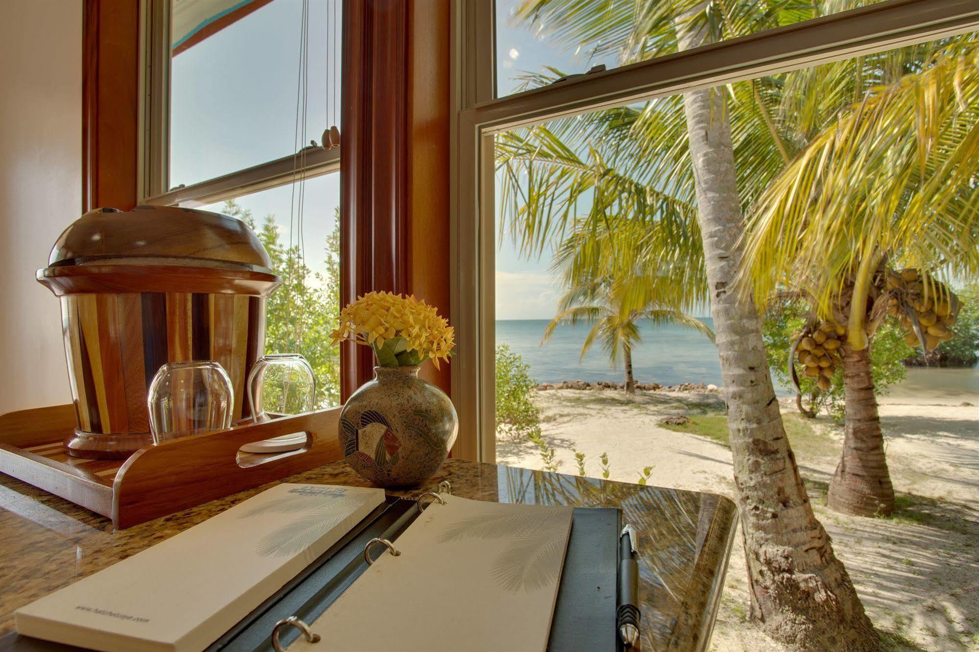 Hatchet Caye Island Resort (Adults Only) Placencia 外观 照片